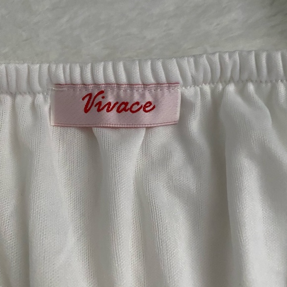 Size small long sleeve romper - Picture 2 of 3